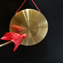 LOONELO Gong Instrument 22cm, Traditionele Chinese Messing Gong met Houten Hamer en Rode Lint