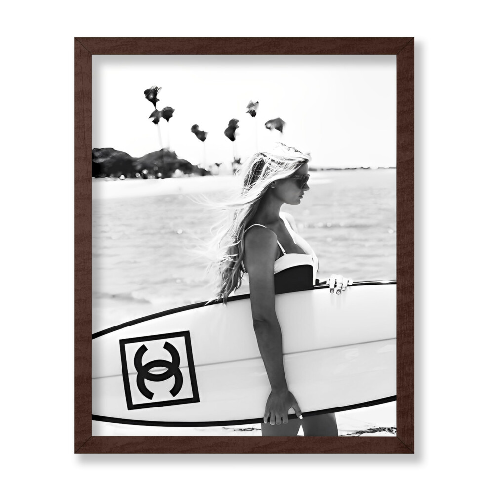 Poster Master - Affiche vintage - Impression mode - Cadeau pour ami artiste - Femme tenant une planche de surf blanche - Marque de luxe f   ministe