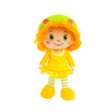 Die Loyal Subjects Emily Erdbeer duftende 14-Zoll-Zitronen-Baiser-Puppe