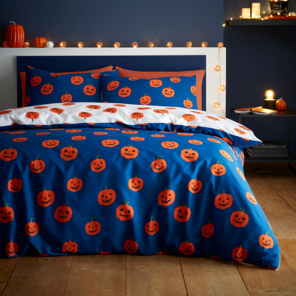 Catherine Lansfield Halloween Pumpkins Polycotton Duvet Cover & Pillowcase Set in Navy | Size: Double - Image 3