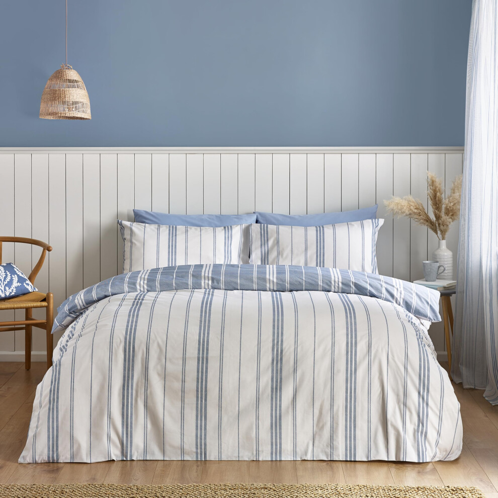 Catherine Lansfield Harbour Stripe Reversible Double Duvet Cover Set with Pillowcases Blue