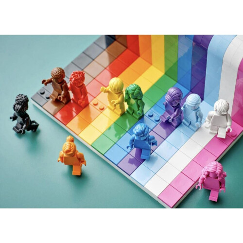 LEGO Everyone Is Awesome 2