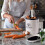 Perfnique Kitchen Compost Bin 13 Galloni Compost Bin da banco con coperchio Compost Bin per interni Include rivestimento interno e 2