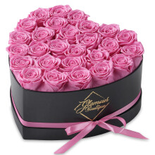 GLAMOUR BOUTIQUE 27-osainen Forever Flowers Heart Shape Box S  il  tyt ruusut Kuolemattomat ruusut, jotka kest  v  t vuoden Ikuisen ruusun paino
