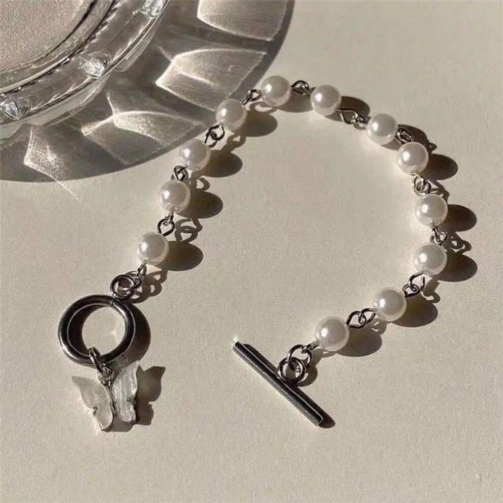 (as the picture) Sweet Resin Charms Butterfly Bracelet For Women Girls Imitation Pearl Pendant Bracelet On Hand Friendship Gifts