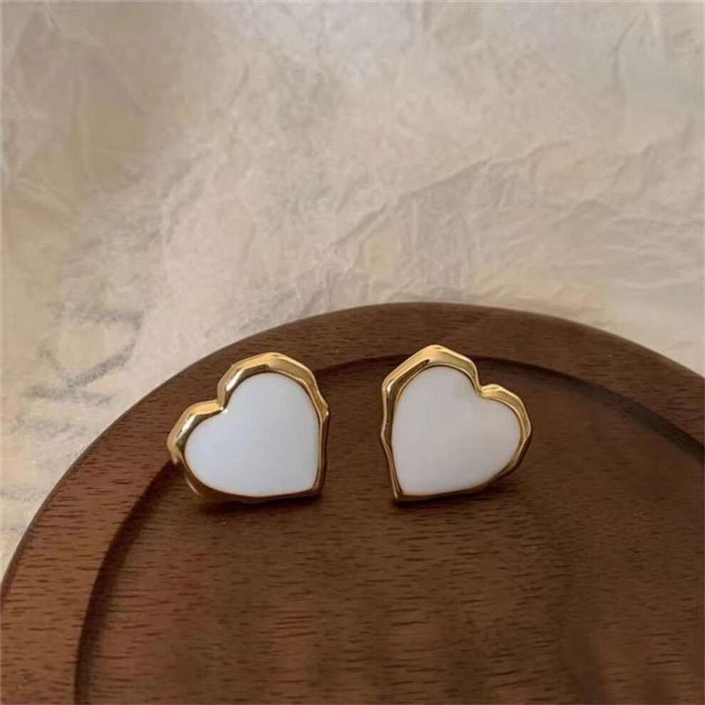 (white) Design Drip Red Heart Stud Earring Women Metal Gold Color Wedding Statement Earrings Female Party Jewelry