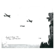 RDB Holdings & Consulting CTBL-034057 8 x 10 Gerald Bud Berry Signed WWII Vintage B&W Photo-JSA AC92714-91st Squadron & 439th Troop Carrier Group