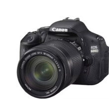 Canon EOS 600D + EF-S 18-135 mm IS