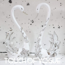 Touch of Vogue Paar Witte en Zilveren Zwaan beeldje plank sitter, ornament romany Paar