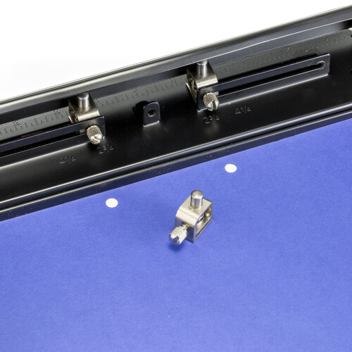 OIC Adjustable 3-Hole Punch  Black 2