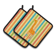 Caroline's Treasures Giraffe in Socks Pair of Pot Holders  7.5 x 7.5  Multicolor