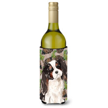 """"Caroline's Treasures Tricolor Cavalier Spaniel Pine Cones Decorative Bottle Hugger 750ml Multicolor""""