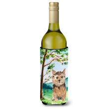 Caroline's Treasures CK2006LITERK Under The Tree Norwich Terrier Weinflasche Hugger Cold-Beverage-Koozies 750 ml Mehrfarbig