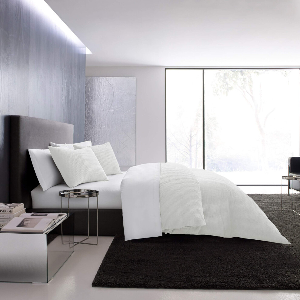 Vera Wang - Queen Duvet Cover Set  Luxury Cotton Bedding with Button Closure  Includes Matching Shams Waffle Pique White  Queen