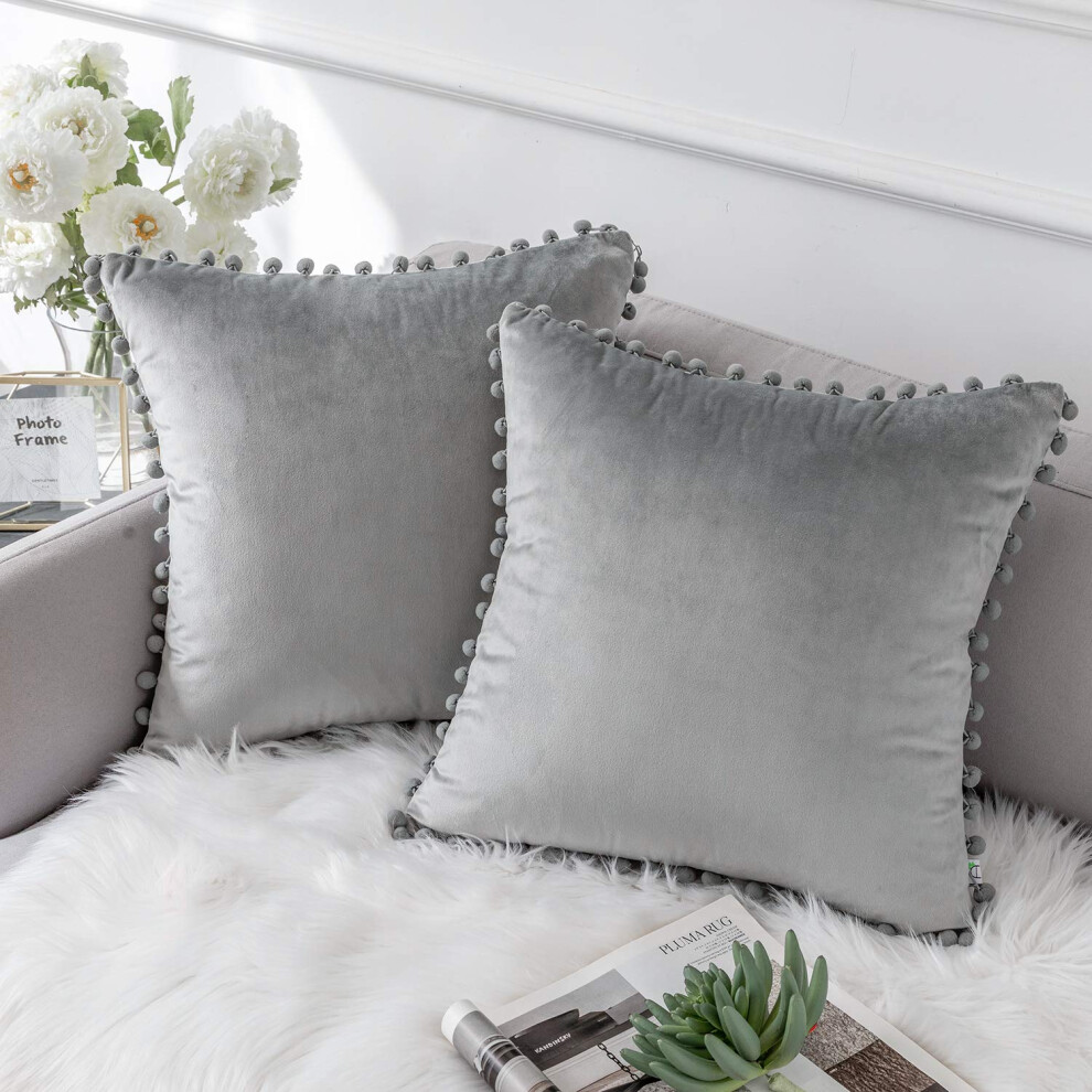 Housses de coussin Ashler HOME DECO avec pompons, en velours doux et uni, 45 x 45 cm, pour canap   , chambre     coucher, voiture, lot de 2, gris