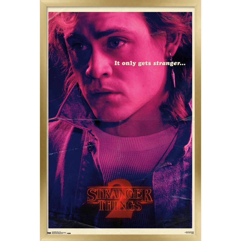 Tendances Internationales Netflix Stranger Things : Saison 2 - Billy Wall Poster 14,725"""""""" x 22,375"""""""" Version encadr   e dor   e