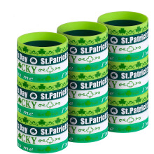 CCINEE St. Patrick's Day rubberen polsbandjes groene klaver siliconen uitgesneden armbanden voor Ierse feestartikelen en decoratie 36 stuks/4 stijlen