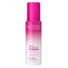 Modelo em uma maquiagem de garrafa Configura      o original Spray Acabamento fosco liso Todos os tipos de pele 3,4 oz - 1 pacote