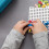 Set de Construção PLUS PLUS com Estojo de Viagem, Brinquedo STEM 3D para Crianças, 100 Peças Interligadas 3