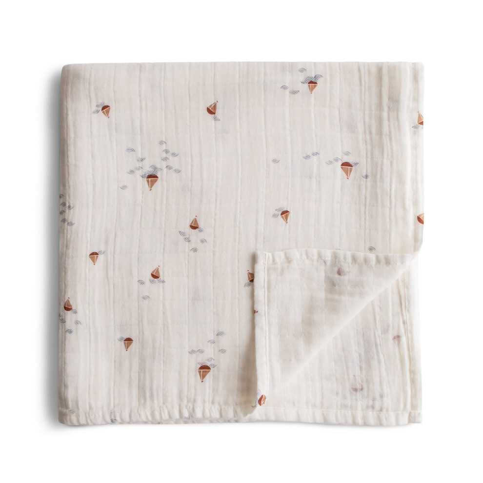 Couverture d'emmaillotage en mousseline Mushie | 100 % coton biologique (Bateaux)