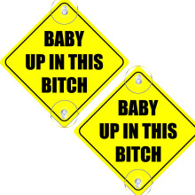ks n   lepky Baby Up in This B Car s pr   savkami 5""""x5"""" na opakovan    pou   itie, v   stra   n    n   lepka s n   pisom Baby on Board pre aut
