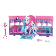 Wild Manes Horse Toys Perla's Clubhouse Trailer Playset com Perla Horse Doll Figure com mais de 25 recursos interativos