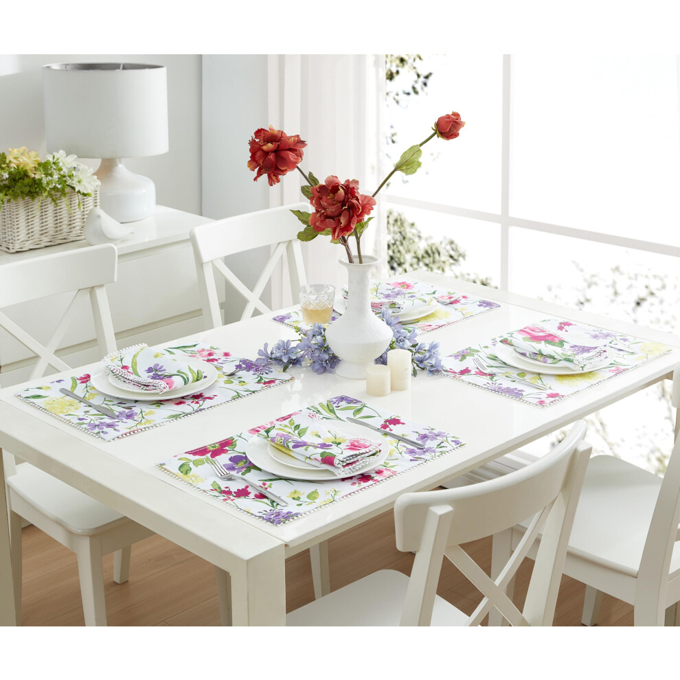 Newbridge Lot De 4 Sets De Table Rectangulaires 13 X 19 Pouces Summer Sophia Pom Pom Fringe R Sistant Aux Plis Et Aux Taches Sets De Table Florau-image