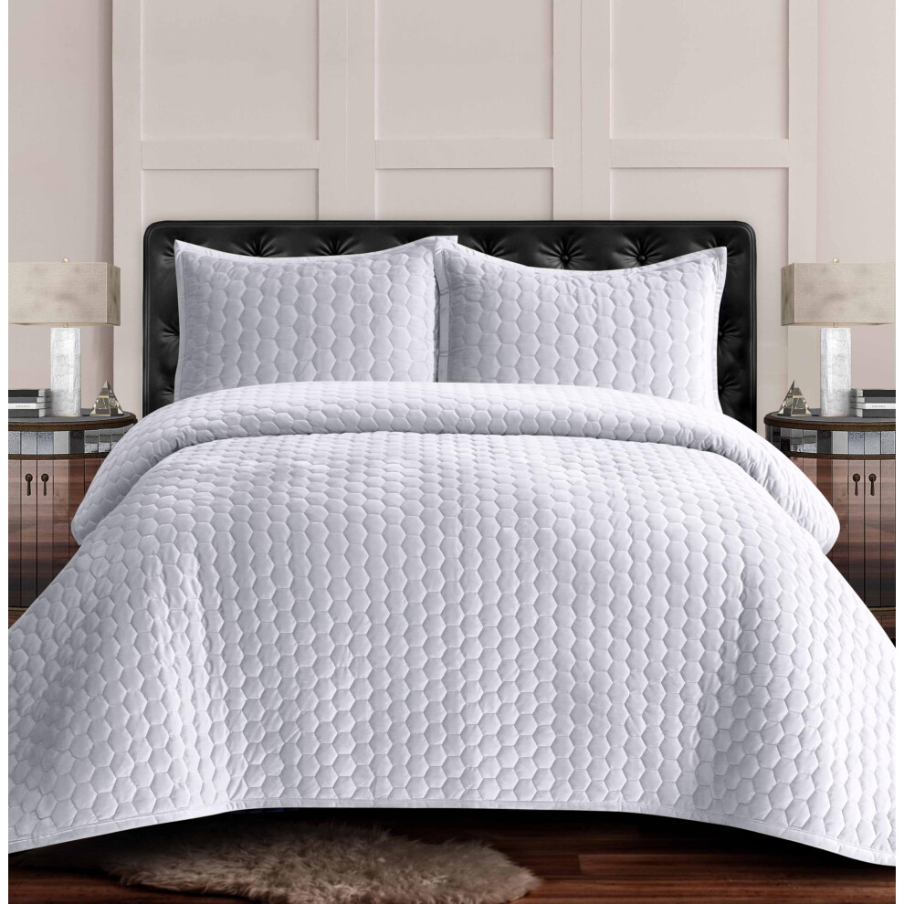 Tribeca Living Velvet Queen Quilt Three-Piece Honeycomb Stitch Bedding Set Includes One Oversized Quilt & Two Sham Pillowcases 260Gsm Super Soft Vel