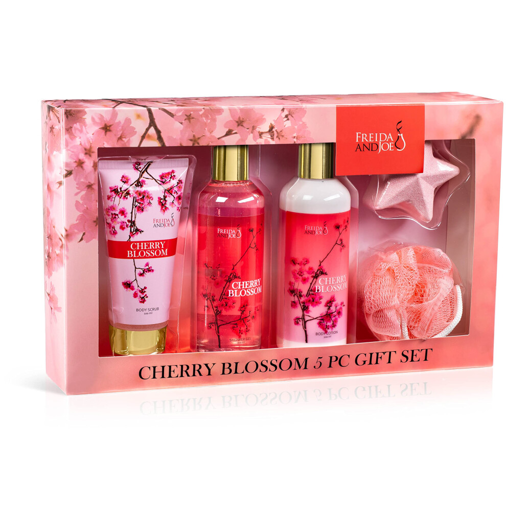 Freida Joe Freida & Joe Fragrance Bath & Body Collection Gift Box Includes Shower Gel Body Lotion Body Scrub Bath Bomb & Sponge (Warm Vanilla)