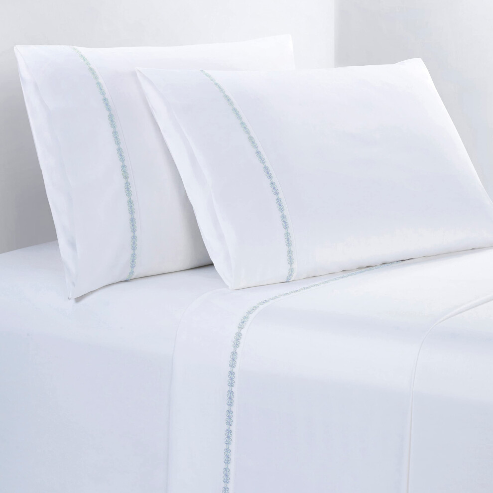 Parure de lit 4 pi   ces HiEnd Accents Laurel avec bordure brod   e, taille super king size, blanche avec broderie bleu clair, en coton 350 fils au p
