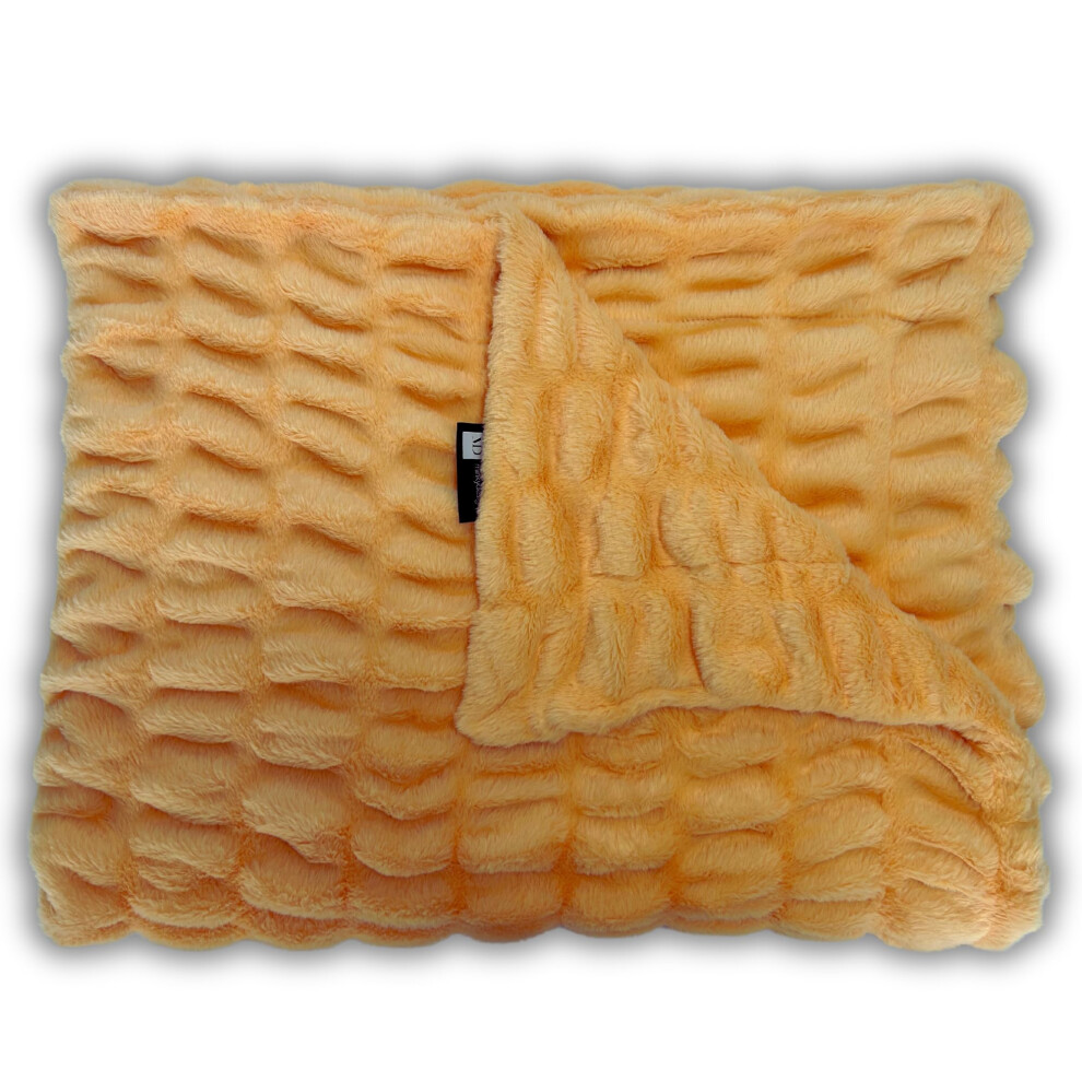 Minky Designs Passionate Peach Faux Fur Minky Blanket - Soft  Fluffy & Cozy Throw for Couch  Bed  or Home D?cor (Chic  Medium)