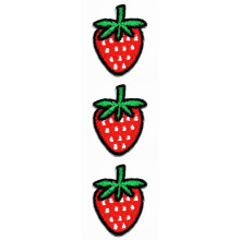 Set 3 stuks Mini Kleine Rode Fruit Aardbei Cartoon Stickers Patches Opstrijkbaar Naaien Geborduurde Patches Badge Applique Logo Kleding Jas Jeans Cap
