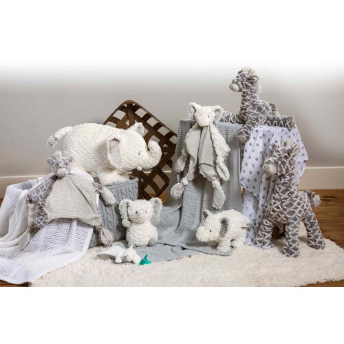 Mary Meyer Afrique Elephant Character Blanket, Small (42056) 1