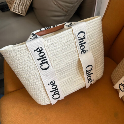 Seaside weaving straw woven bag 1