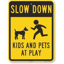 """"Slow Down - Barn och husdjur som leker"""" Skylt av SmartSign | 18"""" x 24"""" 3M hgintensivt reflekterande aluminium