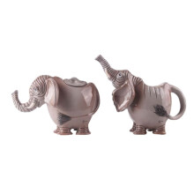 Blue Sky Ceramic 7,5"""" x 3,75"""" x 6"""" en 6,75"""" x 4,5"""" x 4,5"""" Olifant melk- en suikerpot