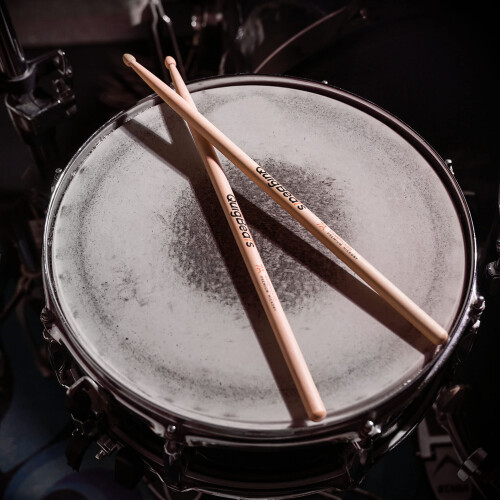 ?past????a QuigBeats Premium Hickory 7A ?past????a ?e ta???ast? ???? ??a e?????e? ?a? pa?d??, 2 ?e?????a - A 1