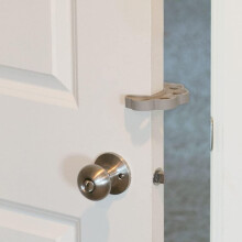 North States MyPet Safety Paws Door Paw-tector | Adatto a porte a battente e a scomparsa (confezione da 1, grigio)
