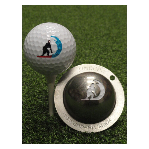 Tinnen beker surft op golfbalmarkering