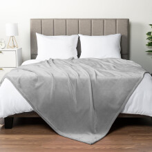 PAVILIA Light Grey Fleece Bed Blanket Queen Size Silver Super Soft Fuzzy Flannel Throw for Couch Sofa Luxury Plush Microfiber Large Throw Blanket Qu