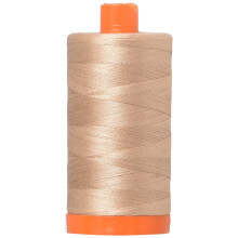 Aurifil tr?d 2123 Sm?r (creme) Bomuld Mako 50wt Stor spole 1300m