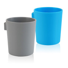 EZTOTZ EZCUP Magnetische Khlschrankbecher fr Kinder in den USA hergestellte, oben offene Kleinkindbecher fr unabhngige Trinker hngender Kind