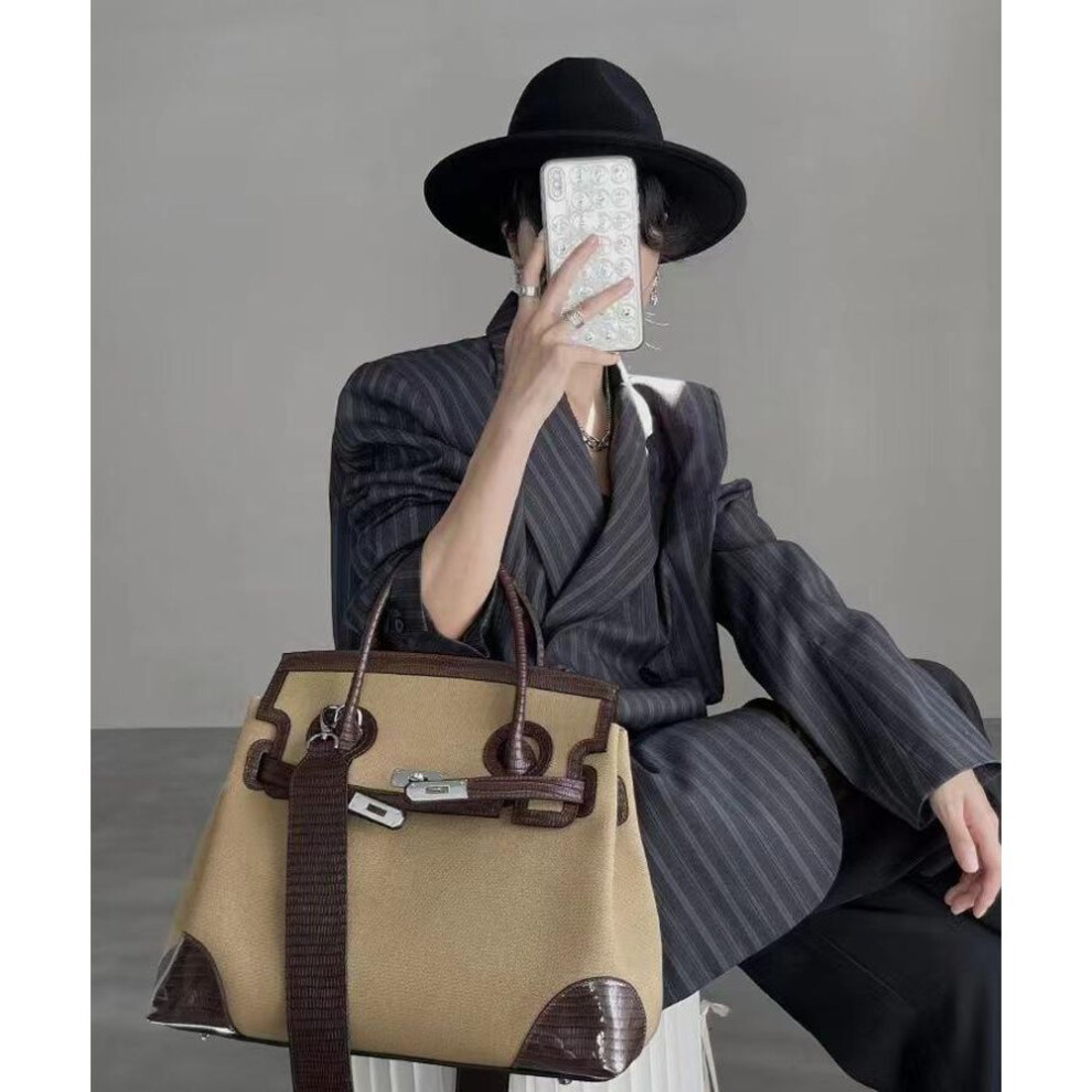 (khaki, 40cm x 15cm x 31cm) Autumn/Winter Platinum Leather Tote: Retro, Casual Canvas Bag – Handheld, Shoulder, or Messenger Style for Women.