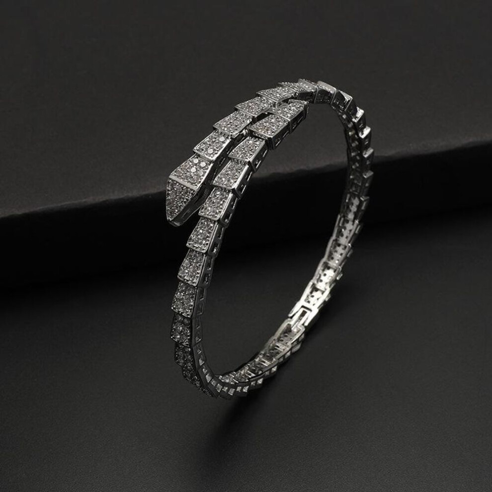 (silver) European & American Luxury Diamond Snake Bracelet: Open-style, Fashionable, Non-fading, Simple Yet Elegant Jewelry.