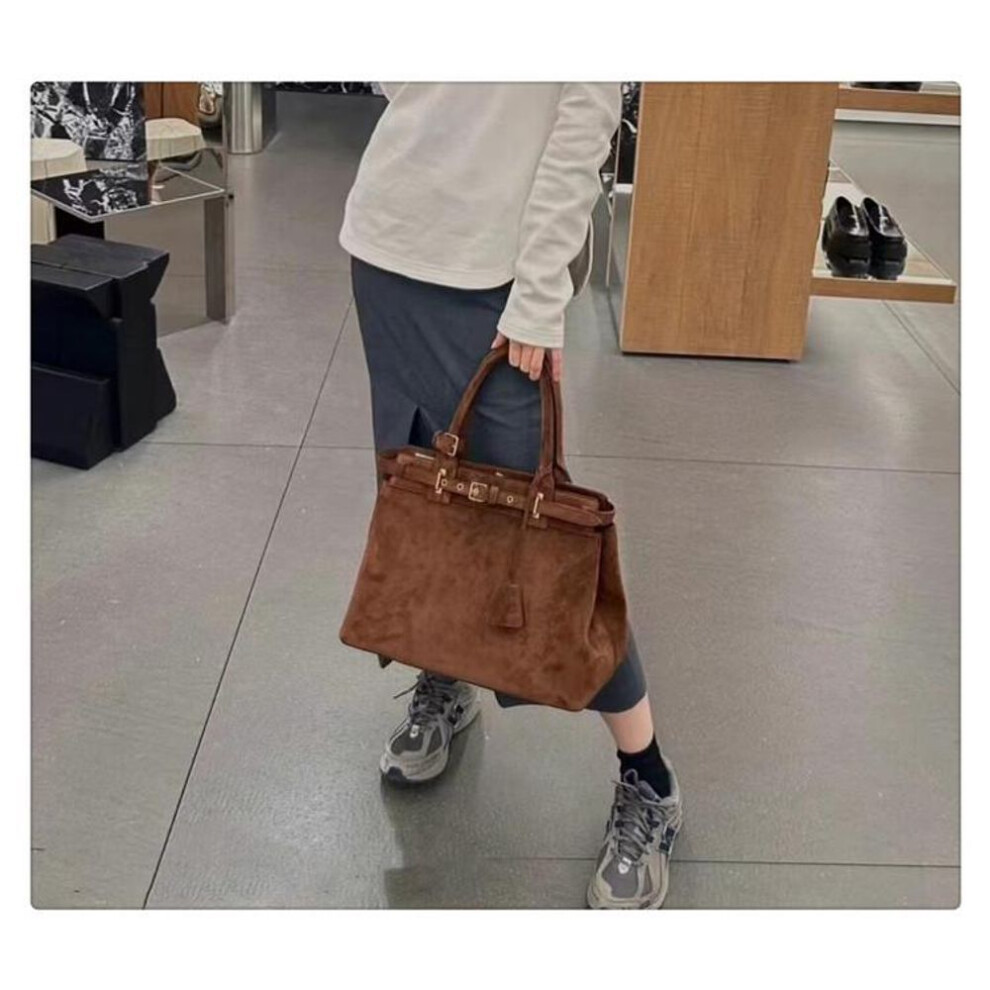 (brown, 36x16x23 cm) Sai Saijia Limited Edition Large Brown Suede Commuter Tote Bag