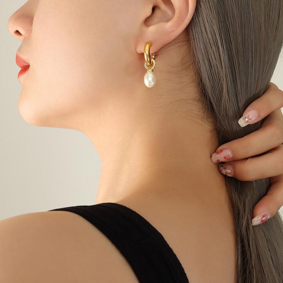 Baroque Imitation Pearl C-shaped Titanium Earrings - European & American Style, Non-fading, Girls' Jewelry