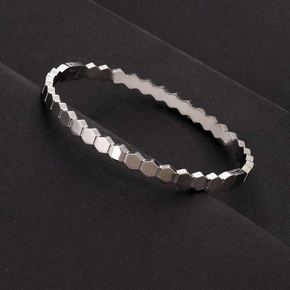 (silver, 18K) "high-grade Titanium Steel Honeycomb Geometric Bracelet - Women's Luxury Fashion Versatile Jewelry Accessory