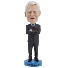 Royal Bobbles Bill Clinton Bobblehead fig rka z pr miovej polyresinu s jedinecn m s riov m c slom a vynikaj cimi detailmi.