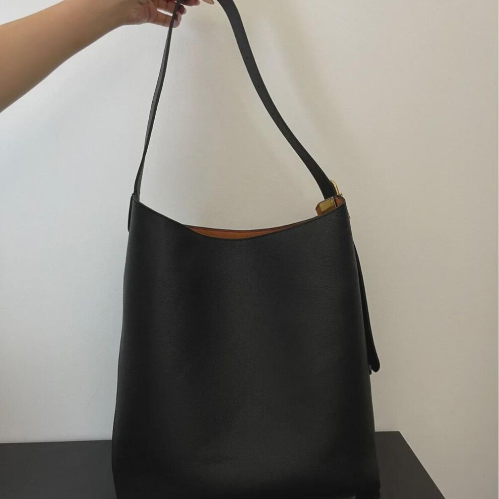 (Black Small Imported Leather) Lowkey Hobo Cowhide Bucket Bag: Large-capacity, Lock Shoulder, Female Tote