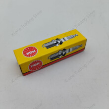 (D8EA 1pcs) 1pcs Original NGK Spark Plug D8EA #2120 For Zongshen Qianjiang Longxin Lifan 125, 150, 200 three wheel D8TC A8YC